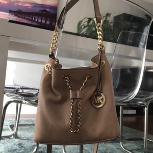 Michael Kors Bucket Frankie crossbody